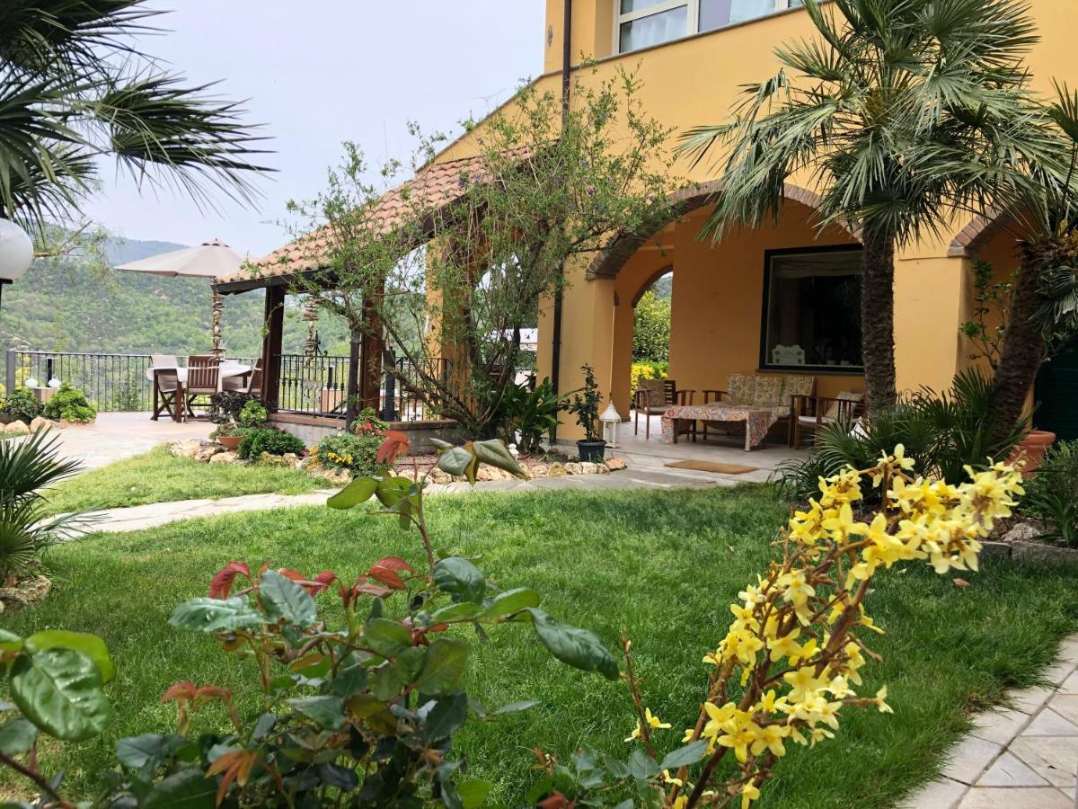 L'Acacia B&B 皮特拉利古 外观 照片